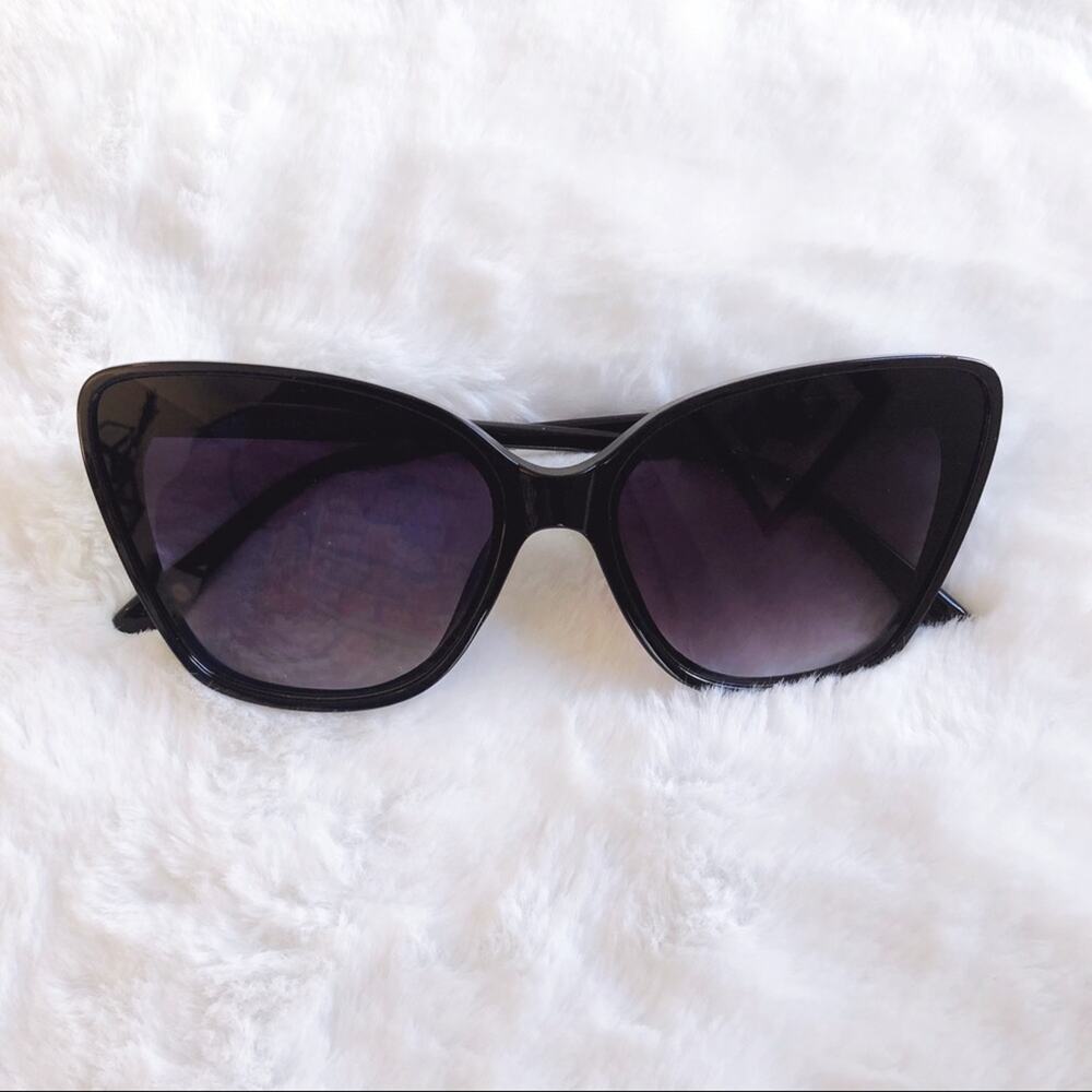 Amelia Black Cat Eye Full Rim Sunglasses